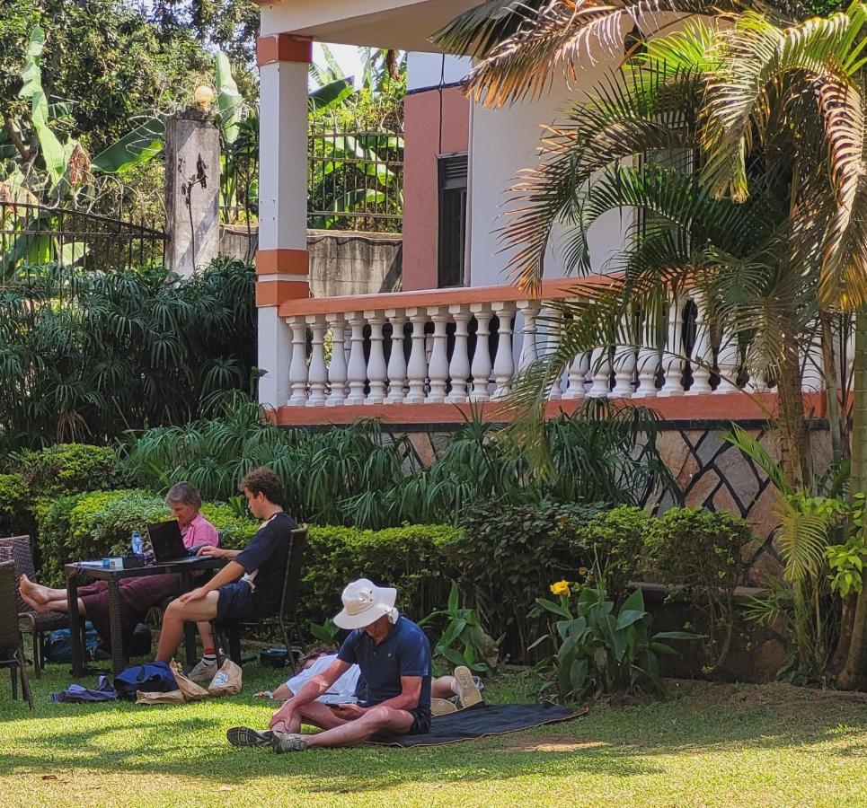 La Feve Beach Bed And Breakfast Entebbe Luaran gambar